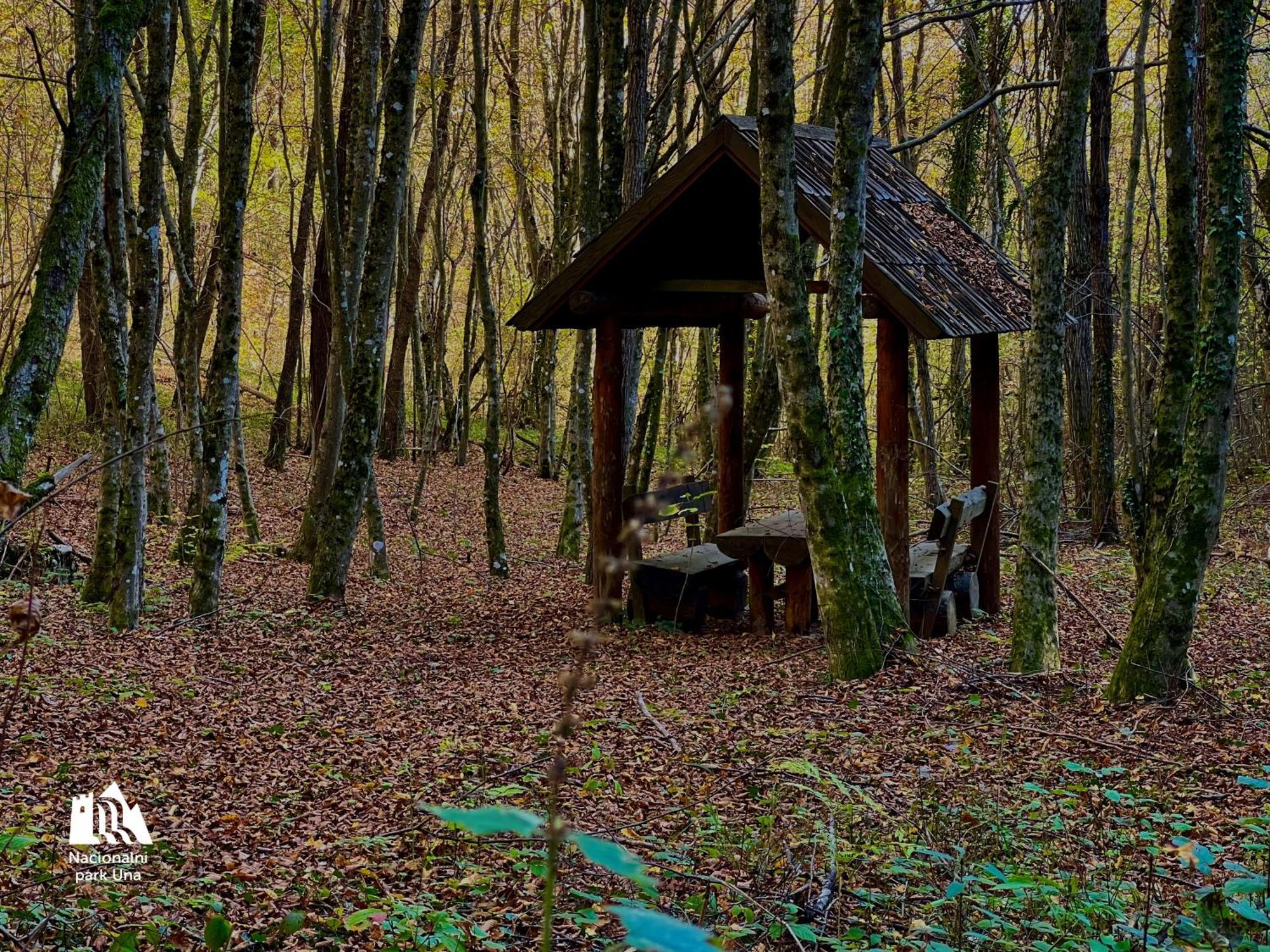 Domacinstvo Una-Ostrovica Kulen Vakuf Bagian luar foto